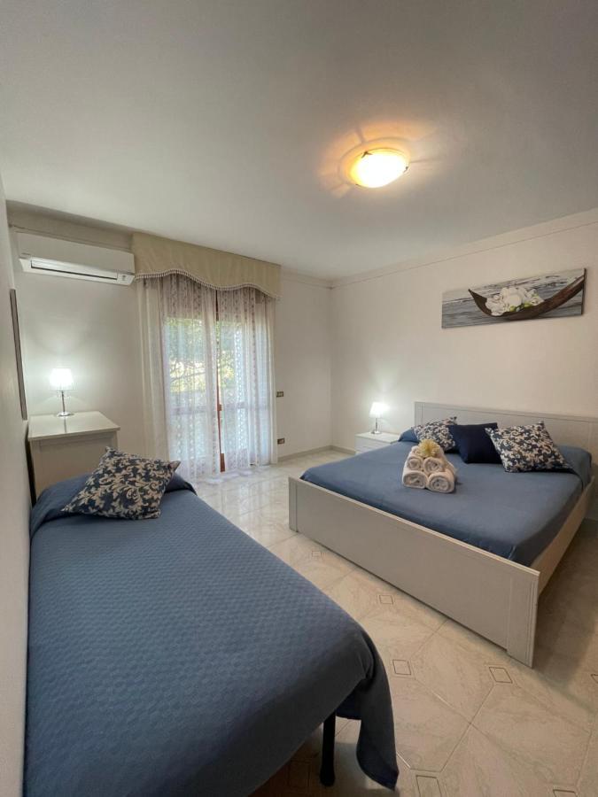 Loren House, Relaxing Location With Seaview มัสซาลูเบรนเซ ภายนอก รูปภาพ